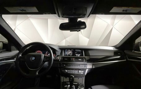 BMW 5 серия, 2015 год, 2 790 000 рублей, 11 фотография
