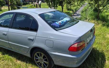 Toyota Avensis III рестайлинг, 2001 год, 610 000 рублей, 3 фотография