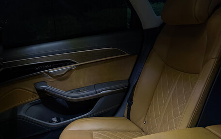 Audi A8, 2019 год, 5 950 000 рублей, 16 фотография