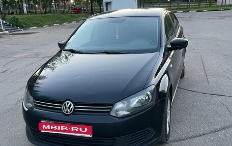Volkswagen Polo VI (EU Market), 2011 год, 650 000 рублей, 2 фотография