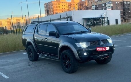 Mitsubishi L200 IV рестайлинг, 2013 год, 1 499 999 рублей, 2 фотография
