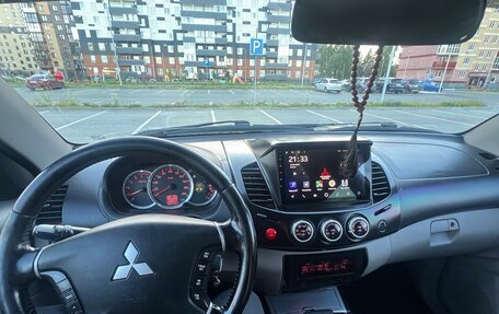 Mitsubishi L200 IV рестайлинг, 2013 год, 1 499 999 рублей, 12 фотография