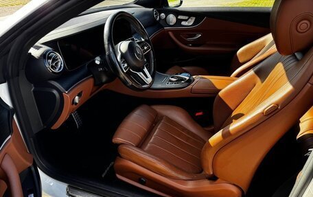 Mercedes-Benz E-Класс, 2019 год, 4 690 000 рублей, 3 фотография