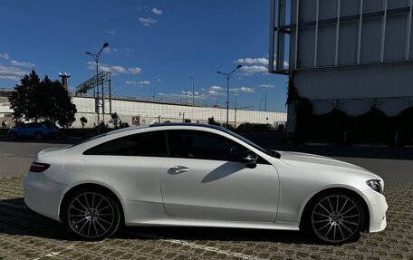 Mercedes-Benz E-Класс, 2019 год, 4 690 000 рублей, 11 фотография