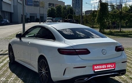 Mercedes-Benz E-Класс, 2019 год, 4 690 000 рублей, 8 фотография