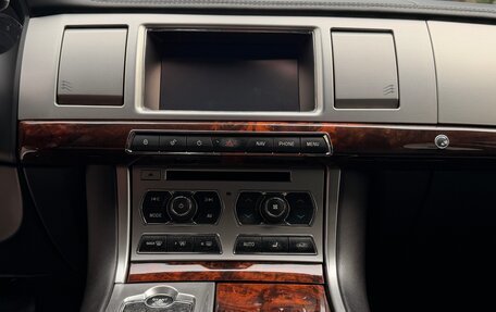 Jaguar XF I рестайлинг, 2011 год, 1 200 000 рублей, 28 фотография