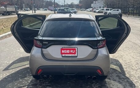 Toyota Yaris, 2020 год, 1 200 000 рублей, 17 фотография