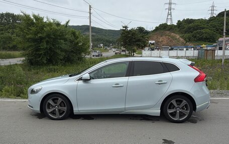 Volvo V40 II рестайлинг, 2013 год, 1 500 000 рублей, 2 фотография