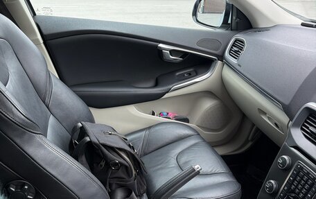 Volvo V40 II рестайлинг, 2013 год, 1 500 000 рублей, 13 фотография