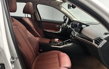 BMW 3 серия, 2023 год, 3 210 000 рублей, 16 фотография