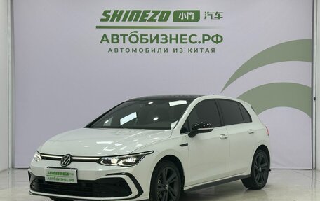 Volkswagen Golf VIII, 2021 год, 1 878 000 рублей, 1 фотография