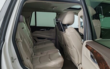 Cadillac Escalade IV, 2015 год, 2 929 000 рублей, 19 фотография