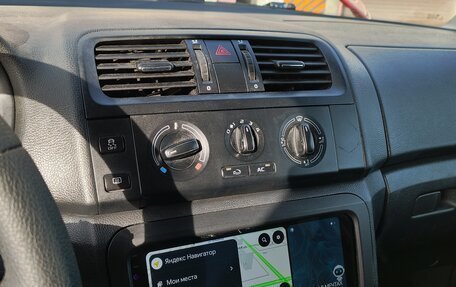 Skoda Fabia II, 2011 год, 550 000 рублей, 6 фотография