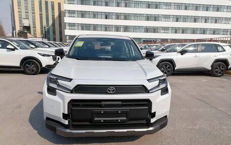 Toyota RAV4, 2026 год, 3 950 000 рублей, 2 фотография