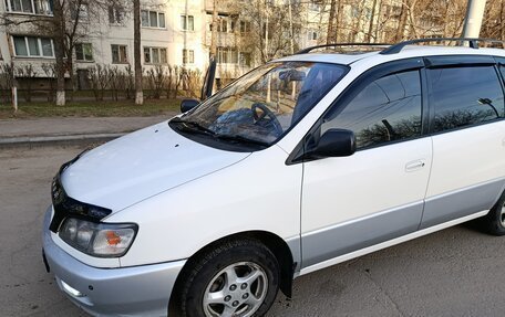 Toyota Ipsum II, 1997 год, 530 000 рублей, 1 фотография