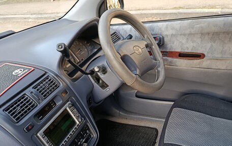 Toyota Ipsum II, 1997 год, 530 000 рублей, 11 фотография