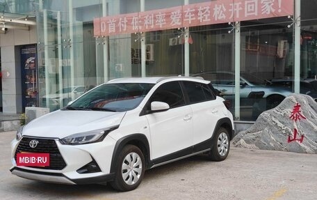Toyota Yaris XP150 рестайлинг, 2022 год, 1 330 700 рублей, 2 фотография