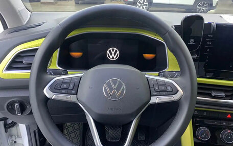 Volkswagen T-Roc I, 2023 год, 2 100 000 рублей, 10 фотография