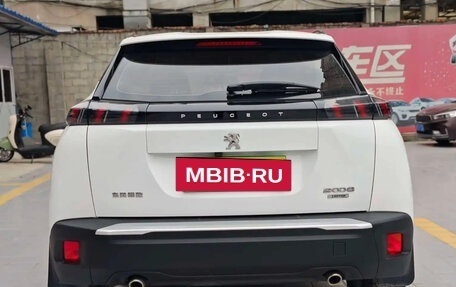 Peugeot 2008 II, 2023 год, 1 320 000 рублей, 5 фотография