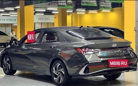 Hyundai Elantra, 2022 год, 1 300 000 рублей, 6 фотография
