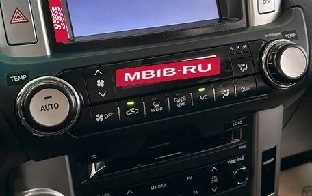 Toyota Land Cruiser Prado 150 рестайлинг 2, 2013 год, 3 197 000 рублей, 13 фотография