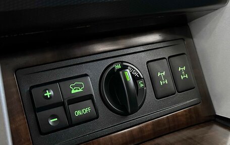 Toyota Land Cruiser Prado 150 рестайлинг 2, 2013 год, 3 197 000 рублей, 26 фотография
