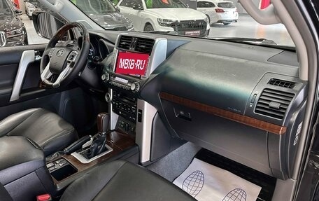 Toyota Land Cruiser Prado 150 рестайлинг 2, 2013 год, 3 197 000 рублей, 18 фотография