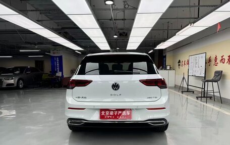 Volkswagen Golf VIII, 2021 год, 1 780 700 рублей, 4 фотография