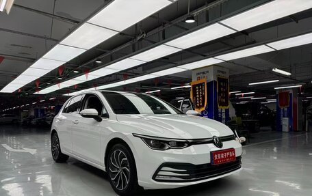 Volkswagen Golf VIII, 2021 год, 1 780 700 рублей, 2 фотография