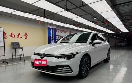 Volkswagen Golf VIII, 2021 год, 1 780 700 рублей, 1 фотография