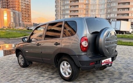 Chevrolet Niva I рестайлинг, 2012 год, 550 000 рублей, 1 фотография