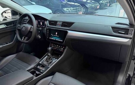 Skoda Superb III рестайлинг, 2022 год, 2 000 000 рублей, 11 фотография