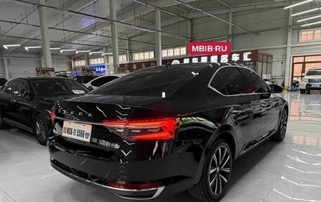 Skoda Superb III рестайлинг, 2022 год, 2 000 000 рублей, 12 фотография