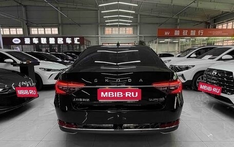 Skoda Superb III рестайлинг, 2022 год, 2 000 000 рублей, 10 фотография