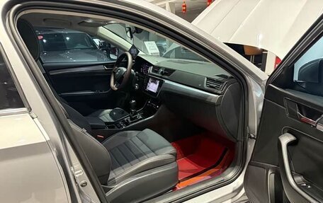 Skoda Superb III рестайлинг, 2023 год, 2 080 000 рублей, 8 фотография