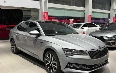 Skoda Superb III рестайлинг, 2023 год, 2 080 000 рублей, 5 фотография