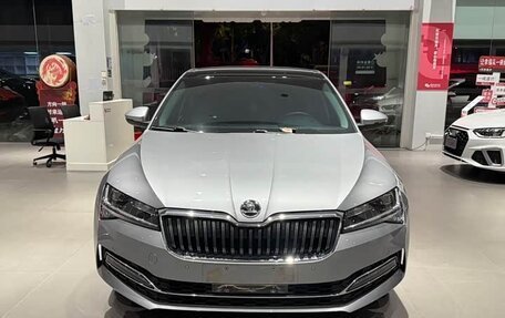 Skoda Superb III рестайлинг, 2023 год, 2 080 000 рублей, 9 фотография