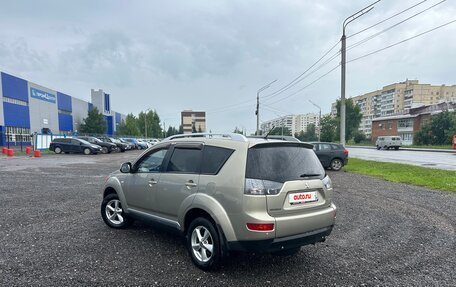 Mitsubishi Outlander III рестайлинг 3, 2008 год, 850 000 рублей, 4 фотография