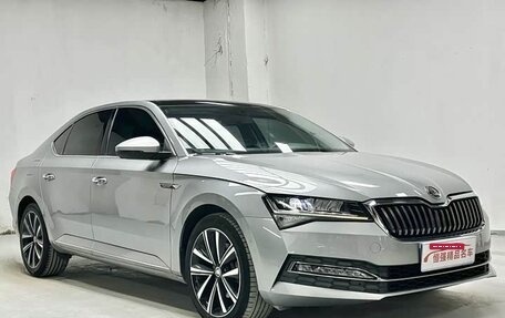 Skoda Superb III рестайлинг, 2021 год, 1 990 000 рублей, 9 фотография