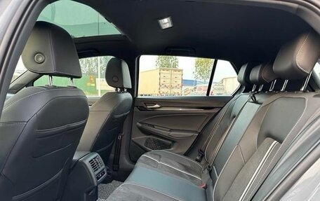 Volkswagen Golf VIII, 2021 год, 2 650 000 рублей, 14 фотография