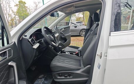 Volkswagen Tiguan II, 2022 год, 2 010 000 рублей, 5 фотография