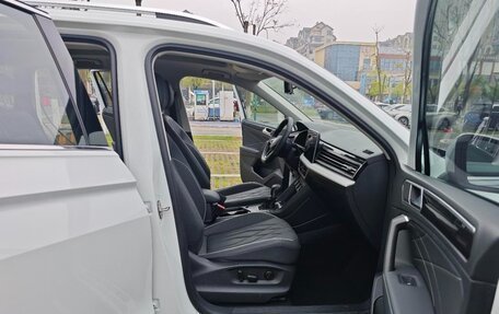 Volkswagen Tiguan II, 2022 год, 2 010 000 рублей, 7 фотография