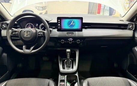 Honda Vezel, 2024 год, 1 680 000 рублей, 7 фотография