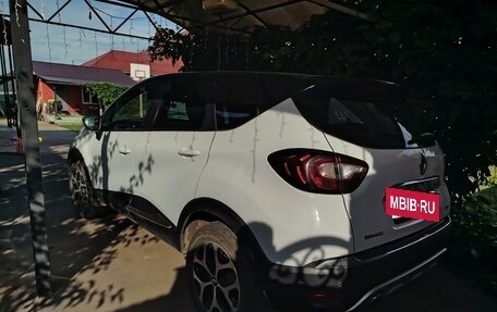 Renault Kaptur I рестайлинг, 2017 год, 1 600 000 рублей, 4 фотография