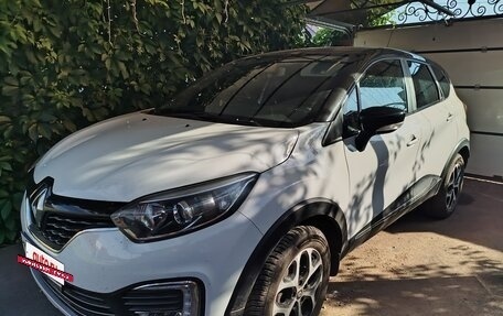 Renault Kaptur I рестайлинг, 2017 год, 1 600 000 рублей, 3 фотография