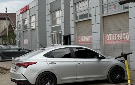 Hyundai Solaris II рестайлинг, 2021 год, 2 100 000 рублей, 3 фотография