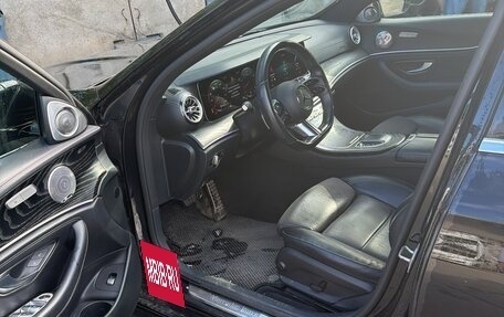 Mercedes-Benz E-Класс, 2021 год, 3 500 000 рублей, 6 фотография