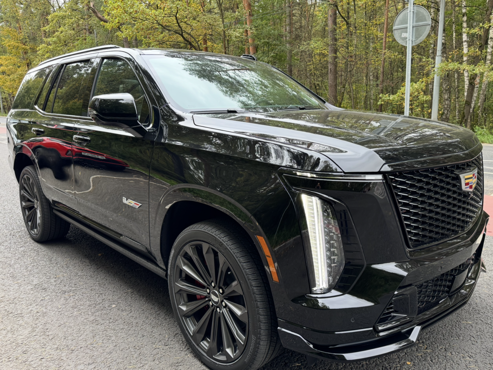 Cadillac Escalade V, 2026 год, 27 000 000 рублей, 3 фотография