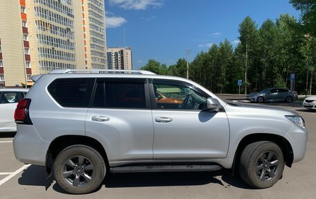 Toyota Land Cruiser Prado 150 рестайлинг 2, 2020 год, 4 950 000 рублей, 8 фотография
