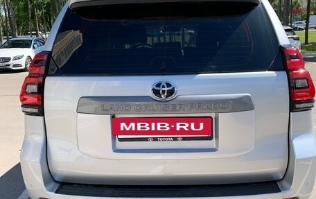 Toyota Land Cruiser Prado 150 рестайлинг 2, 2020 год, 4 950 000 рублей, 6 фотография